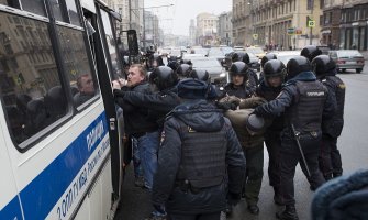 Ponovo protesti u Moskvi, uhapšeno više od 30 ljudi (FOTO)