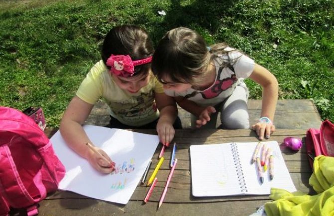 Izvesti đake van učionica