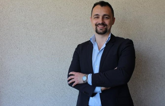 Čabrilo: Obrazovni sistem da stvara pojedince koji slobodno misle i govore