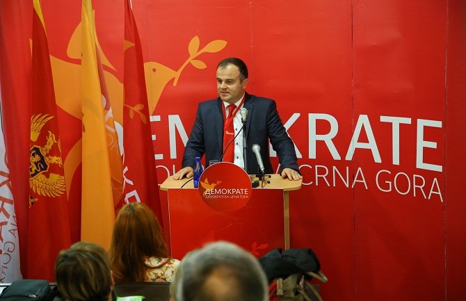 Demokrate: Referendum o učlanjenju Crne Gore u NATO je neophodan