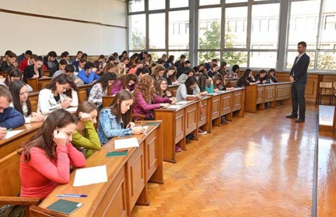 Liberali traže produženje roka za studije po starom sistemu