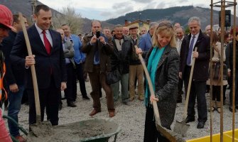 Berane: Grade 94 stana za izbjeglice