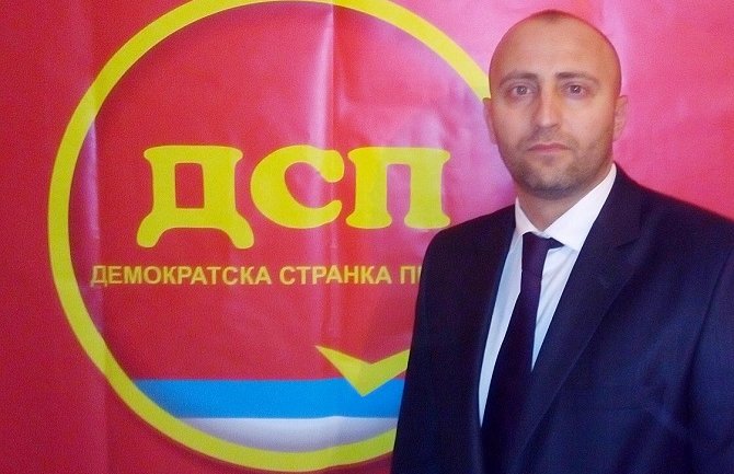 DF konačno da prihvati da je Bečić lider opozicije