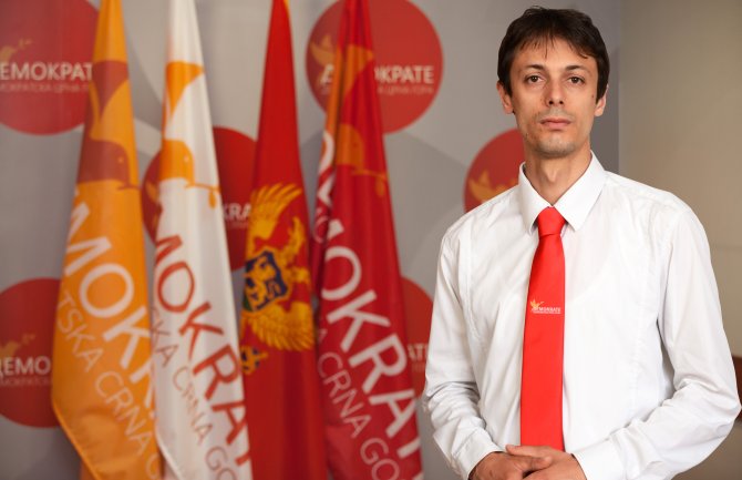 Mitrović: Hrapović da uveća budžet za zdravstvo