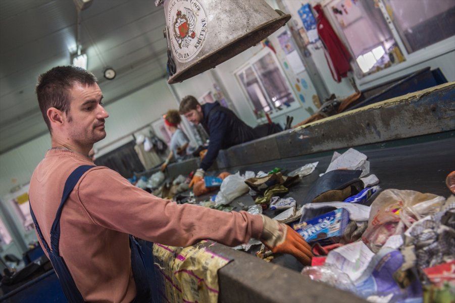 2017041522309373321042491Web1