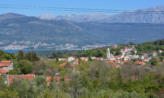 Luštica obezbijedila sprave za vježbanje u Radovićima