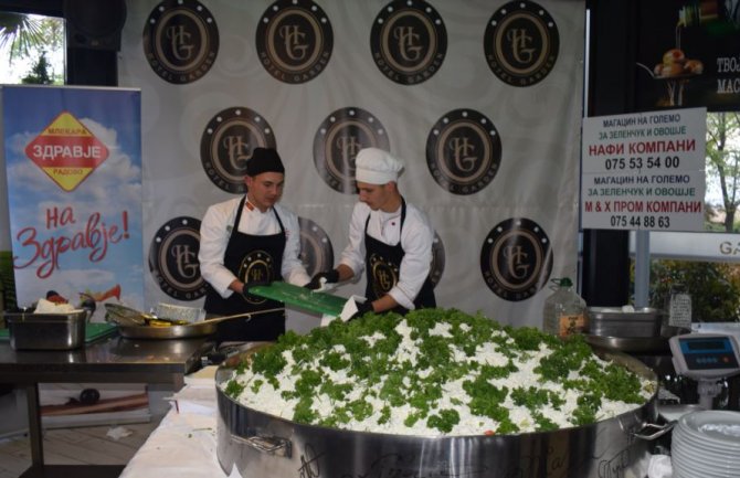 U Ohridu napravljena šopska salata od 202kg