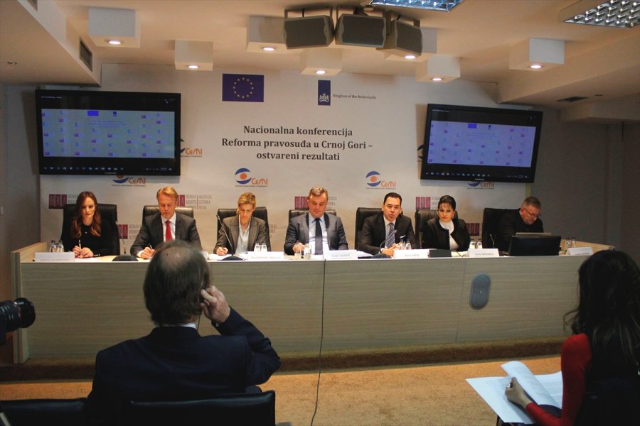 2017042422327002921370575Web