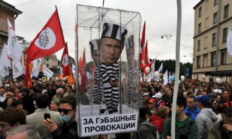 Demonstranti u Moskvi traže od Putina da se ne kandiduje ponovo