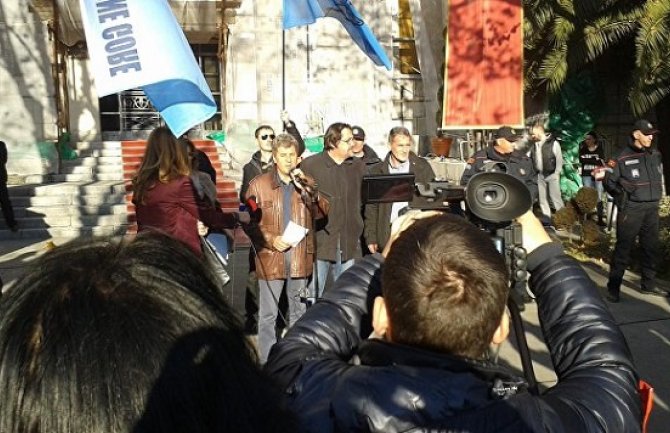 USSCG: Vratite nam dostojanstveni rad