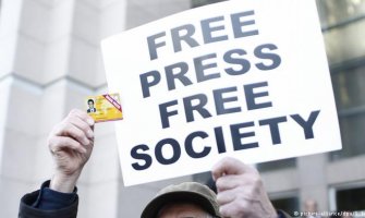 Pritisak na crnogorskog novinara sa svih strana