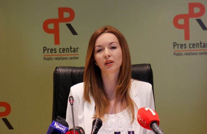 Oko 12 hiljada visokoškolaca na birou rada!