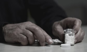 Holandija: U štali pronađena velika količina sintetičke droge