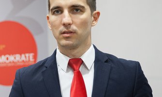 Bečić:  Ima li razlike između Ranka Krivokapića i Darka Pajovića?