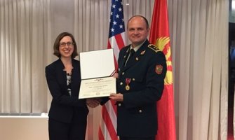 Potpukovnik Velibor Bakrač odlikovan Ordenom za zasluge od Trampa!