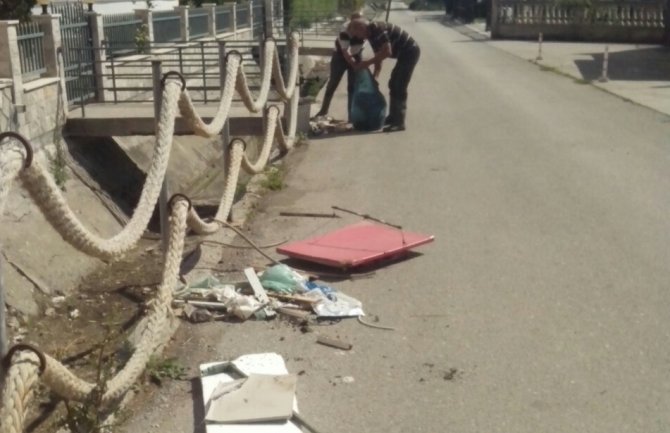 Popravljena pumpa na Solani