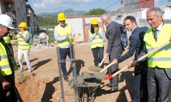 Podgorica: Položen kamen temeljac za izgradnju 51 stana za raseljene