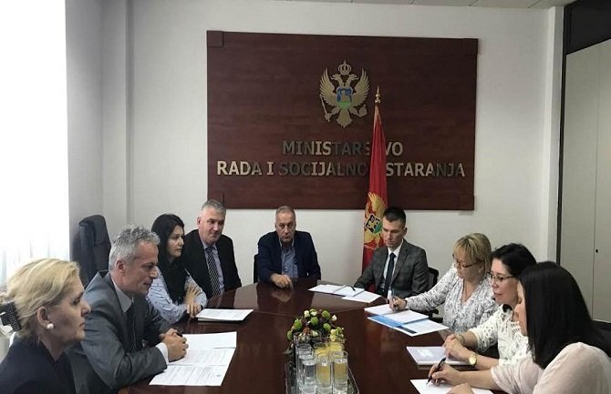 Posvećenost raseljenim licima na visokom nivou