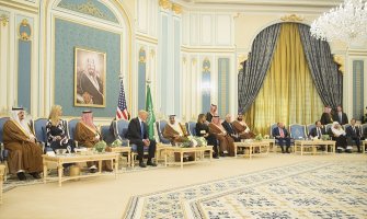 Donald Tramp odlikovan najvišim priznanjem Saudijske Arabije