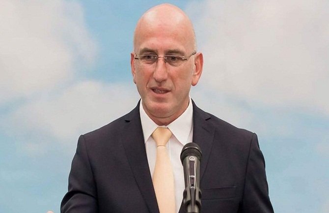 Bešović: Crna Gora se nije odvojila samo od Srbije već i od sebe