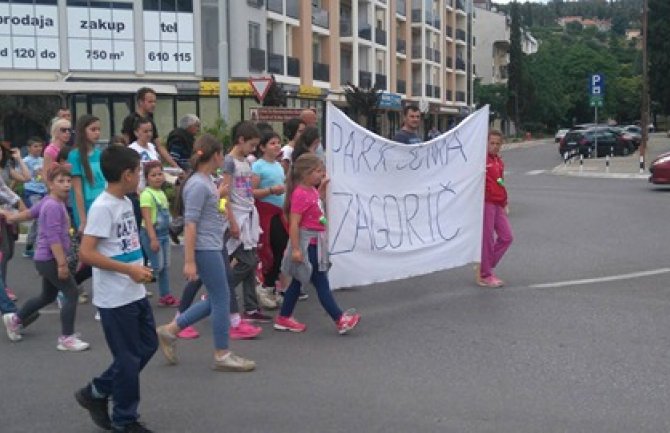 Životom ćemo braniti kuće