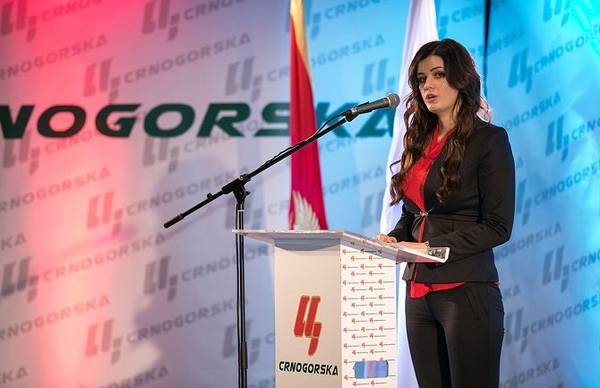 Crnogorska: Krapović da objasni zašto je išao u Moskvu i o čijem trošku?