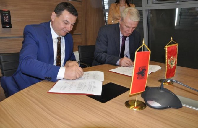 Albanski policajci i ovog ljeta na crnogorskom primorju