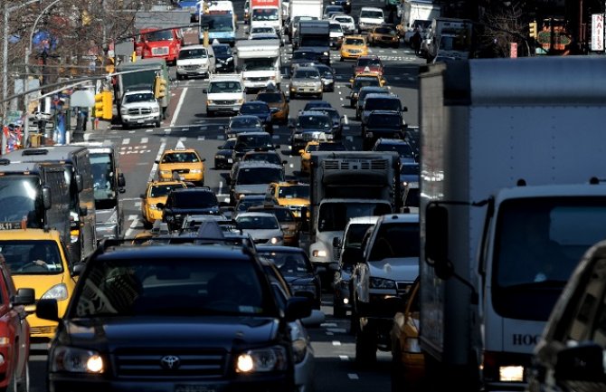 Amerikanci hoće da stave ''covfefe'' na tablice automobila