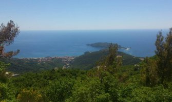 Pretežno sunčano sa umjerenim vjetrom