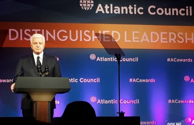 Ulazak CG u NATO je mali korak za ostale, a za nas poput Armstrongovog na Mjesecu