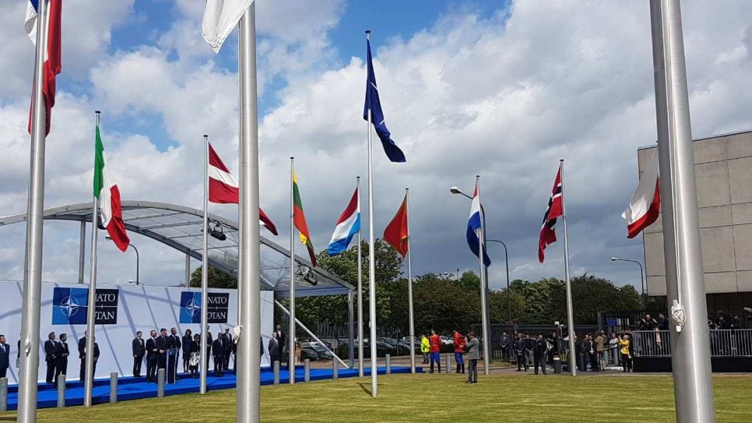 189546904556247447899824763349721557092998o