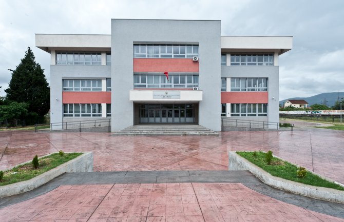 Udario dječaka ispred škole jer mu je maltretirao ćerku