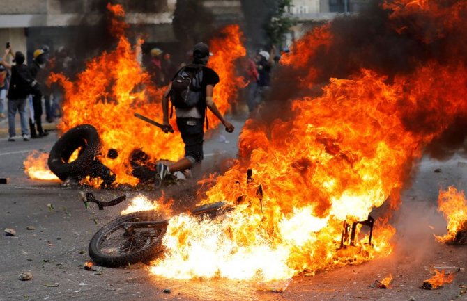 Venecuela: Dva mladića poginula tokom demonstracija opozicije