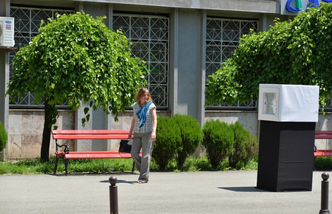 Kutija u centru grada zbunila Bjelopoljce