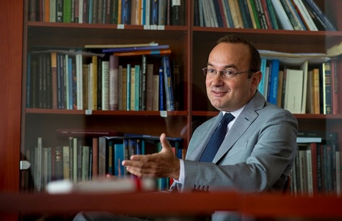 Pavićević: Umjesto mrvljena i sektašenja, građanske partije da naprave savez