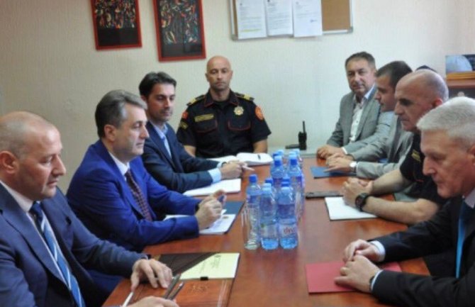 Nastaviti sa pojačanim kontrolama bezbjednosno interesantnih lica u Budvi