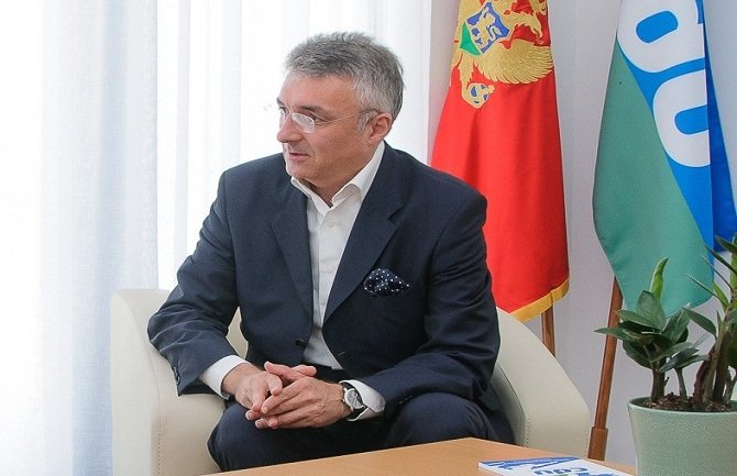 Vlahović ambasador u Vatikanu