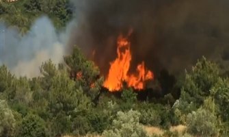 Požar u Tivtu: Vatra se širi prema kompleksu Luštica Bay (VIDEO)