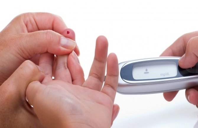 Djeci obezbijediti aparate za bezbolno mjerenje nivoa šećera u krvi