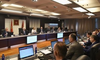 Cigarete skuplje 30 centi