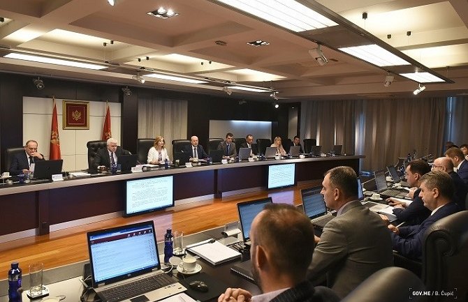 Cigarete skuplje 30 centi