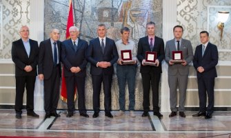 Uručene Trinaestojulske nagrade Šćepanoviću, Kaljaju i Saviću