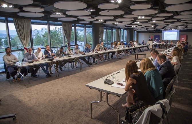 Izabrani novi članovi Upravnog odbora Američke privredne komore