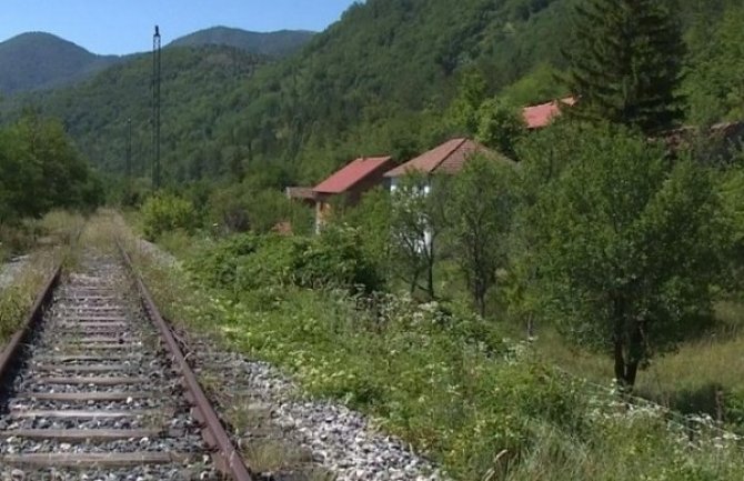 Stanovnici ovog sela žive bez prodavnice i ne znaju ko im je predsjednik