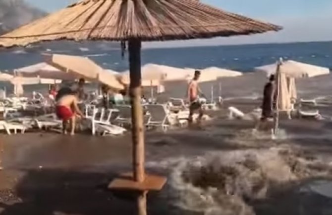 Saniran kvar na vodovodnoj cijevi u Bečićima