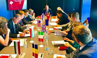 Krivokapić predstavio Manifest diplomatama: Vlast da pristane na održavanje izbora