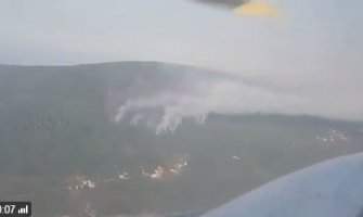 Ukrajinski avion baca vodene bombe (VIDEO)
