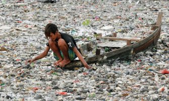 Zemlja postaje planeta plastike?