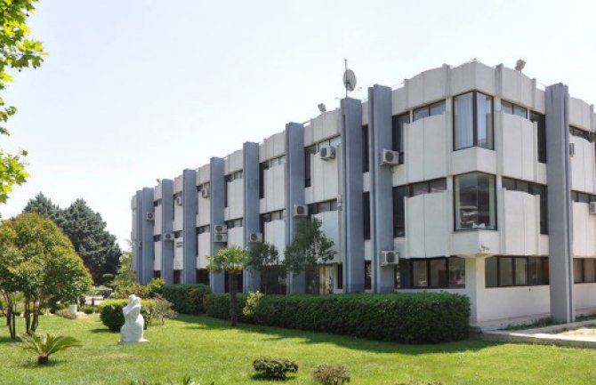 Demonstrativno izašao sa sjednice SO Ulcinj: Dio materijala nije dostvljen na albanskom jeziku