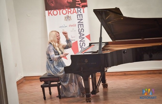 Nastupila Jutjub zvijezda Valentina Lisica